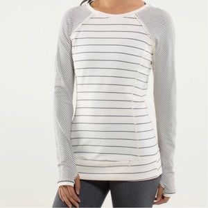 Lululemon long sleeve size 4. Feel free to bundle. Make an offer.
